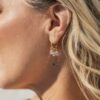 BRINCO ARGOLA ARTICULADA COM CRISTAIS OURO 18K